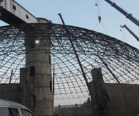 吴忠网架分条或分块安装法